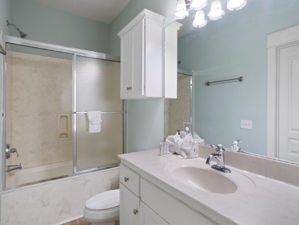 Sunny Escape in Miramar Beach - Spacious 6-Bedroom Retreat with Pool