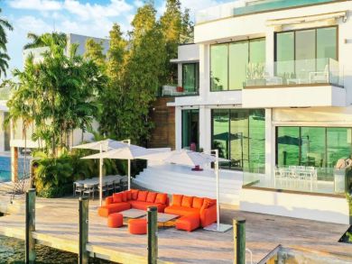 Luxurious & Elegant Villa with Private Pool & Great Views