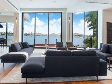 Luxurious & Elegant Villa with Private Pool & Great Views