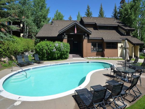 Ski In/Ski Out Beaver Creek 3 Bedroom + Loft Townhome