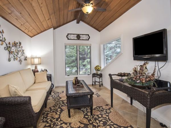 Ski In/Ski Out Beaver Creek 3 Bedroom + Loft Townhome