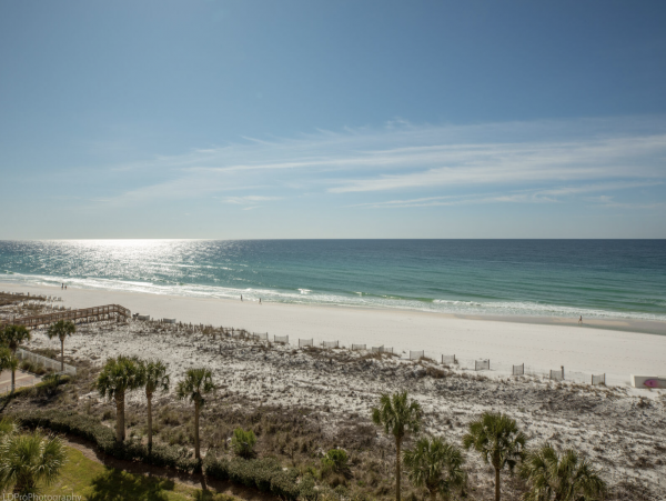 Beachfront Destin Vacation Condo Sleeps Eight Guests