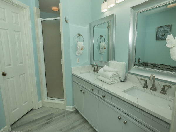 Beachfront Destin Vacation Condo Sleeps Eight Guests
