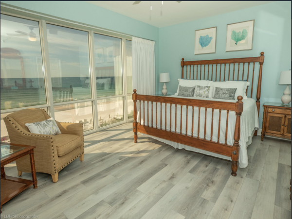 Beachfront Destin Vacation Condo Sleeps Eight Guests