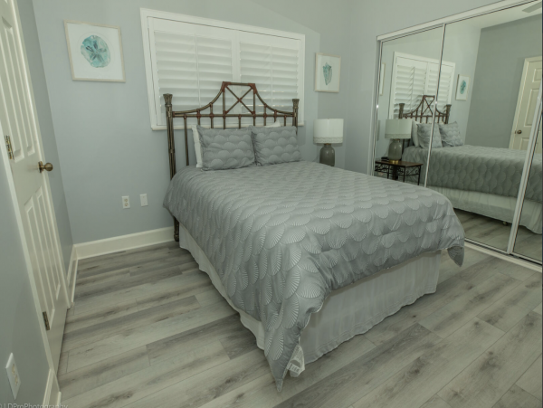 Beachfront Destin Vacation Condo Sleeps Eight Guests