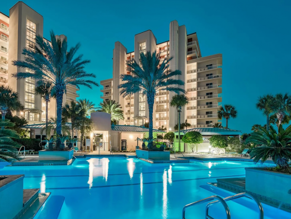 Luxurious Gulf View Condo in Destin's Premier Location