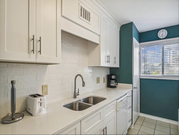 3 Bedroom Vacation Townhome in Destin Steps from Beach