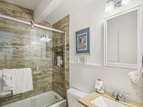 3 Bedroom Vacation Townhome in Destin Steps from Beach