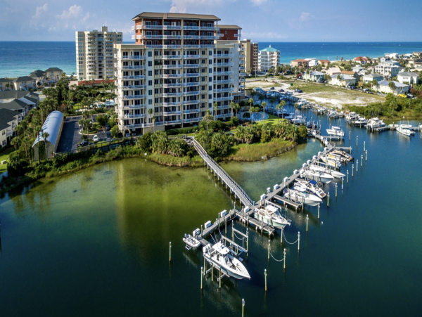 Destin Luxury 3 Bedroom Spacious Condo with Pool & Views