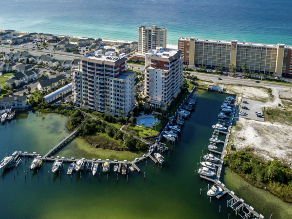 Destin Luxury 3 Bedroom Spacious Condo with Pool & Views