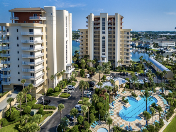 Destin Luxury 3 Bedroom Spacious Condo with Pool & Views