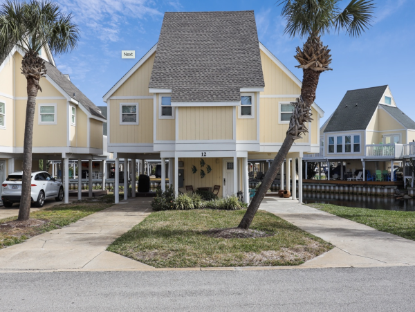 Three Bedroom Sleeps 10 Guests Flip Flop Stroll Private Beach