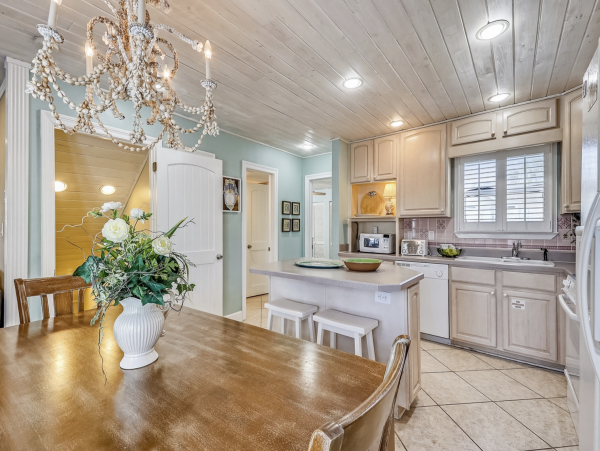 Three Bedroom Sleeps 10 Guests Flip Flop Stroll Private Beach
