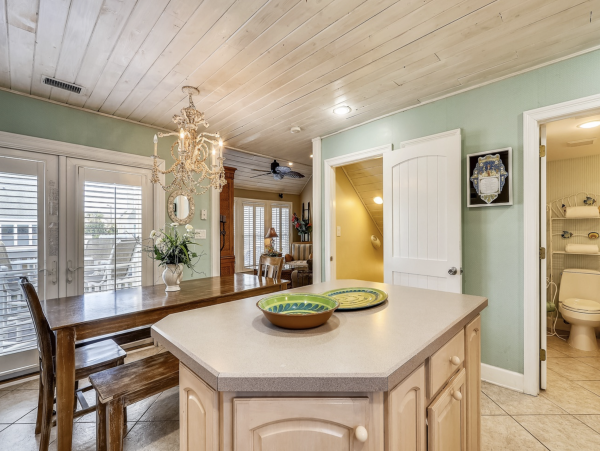Three Bedroom Sleeps 10 Guests Flip Flop Stroll Private Beach