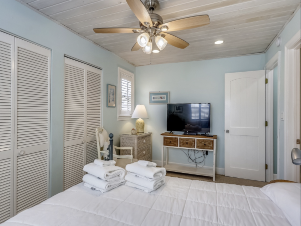 Three Bedroom Sleeps 10 Guests Flip Flop Stroll Private Beach