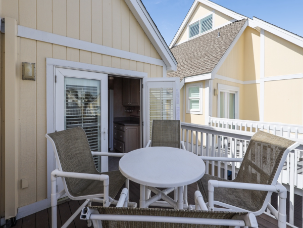 Three Bedroom Sleeps 10 Guests Flip Flop Stroll Private Beach