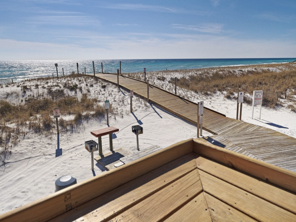 Three Bedroom Sleeps 10 Guests Flip Flop Stroll Private Beach