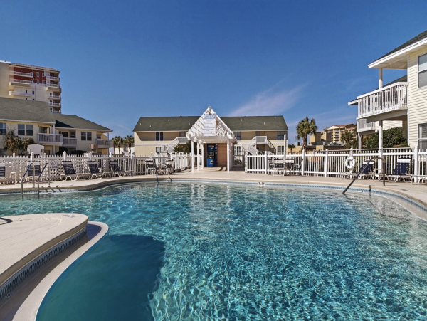Three Bedroom Sleeps 10 Guests Flip Flop Stroll Private Beach
