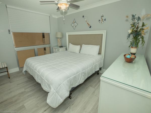 Oceanfront 3 bedroom Condominium for 6
