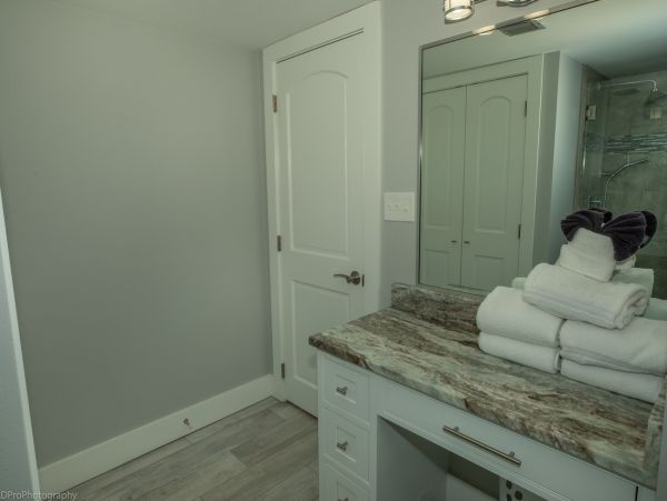 Oceanfront 3 bedroom Condominium for 6