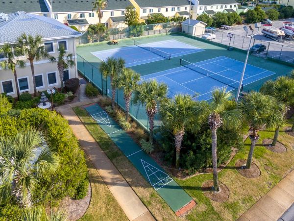 Oceanfront 3 bedroom Condominium for 6