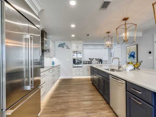 Three Bedroom Luxury Vacation Condo in Destin 8 Guests