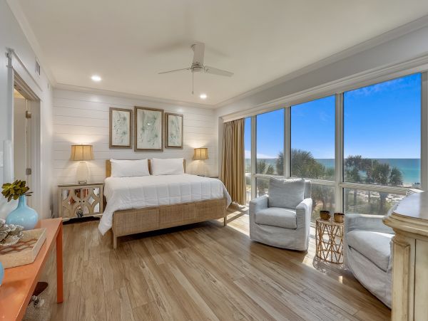 Three Bedroom Luxury Vacation Condo in Destin 8 Guests