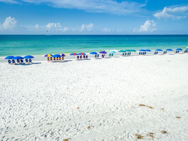 Three Bedroom Luxury Vacation Condo in Destin 8 Guests