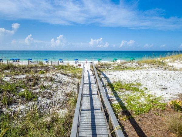 Three Bedroom Luxury Vacation Condo in Destin 8 Guests