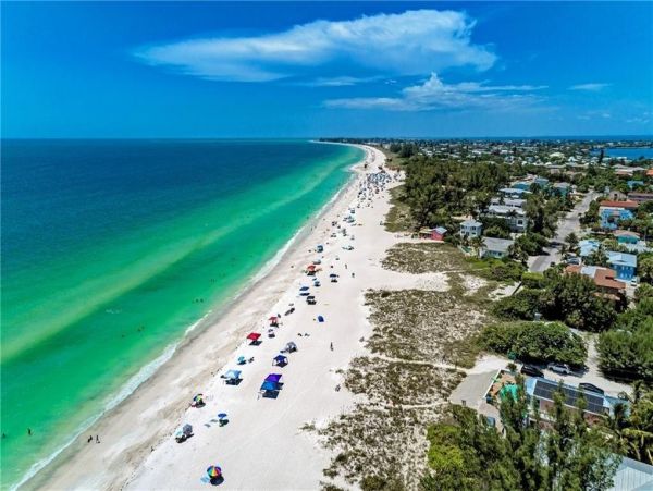 Holmes Beach Vacation Condo 2 Bedrooms Short Walk To Beach