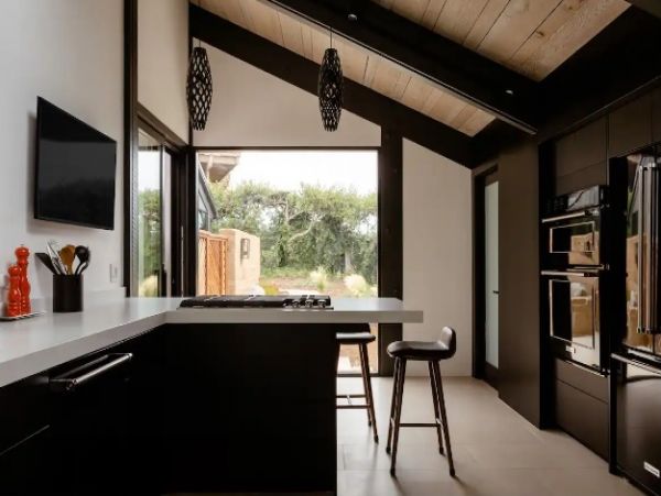 Spectacular Modern 3 Bedroom Santa Cruz Vacation Home