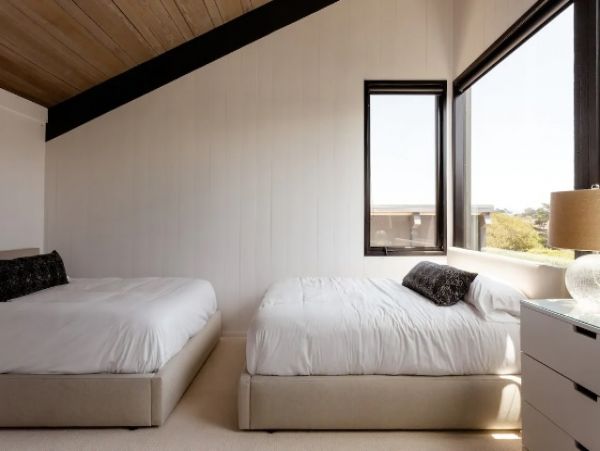 Spectacular Modern 3 Bedroom Santa Cruz Vacation Home