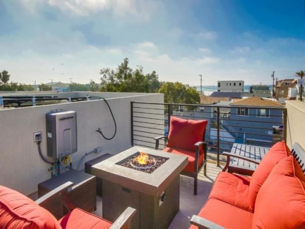 Great San Diego Vacation Home Sleeps 8 Guests Close to Beach