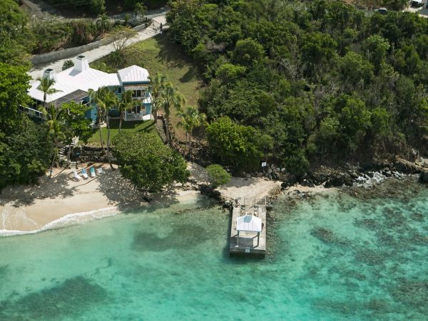 Beachfront Five Bedroom Rental Home in St. Thomas