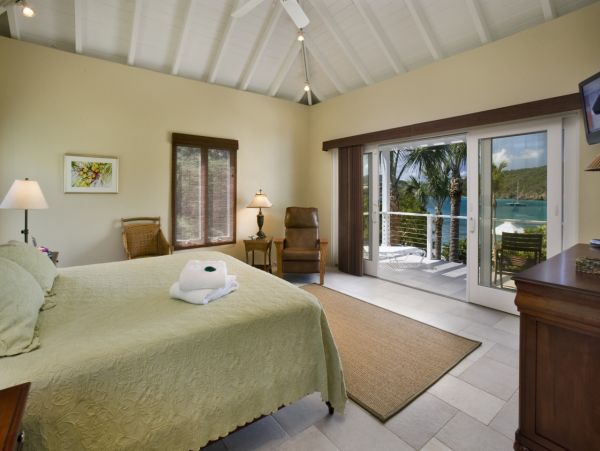 Beachfront Five Bedroom Rental Home in St. Thomas