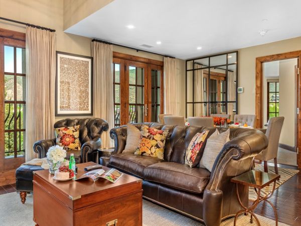 Avon Luxury Vacation Rental Condo Four Bedrooms Sleeps 8