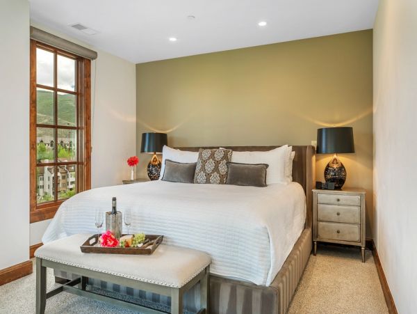 Avon Luxury Vacation Rental Condo Four Bedrooms Sleeps 8