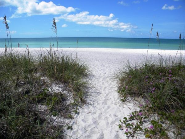 On Beach Holmes Beach Vacation Condo Three Bedroom