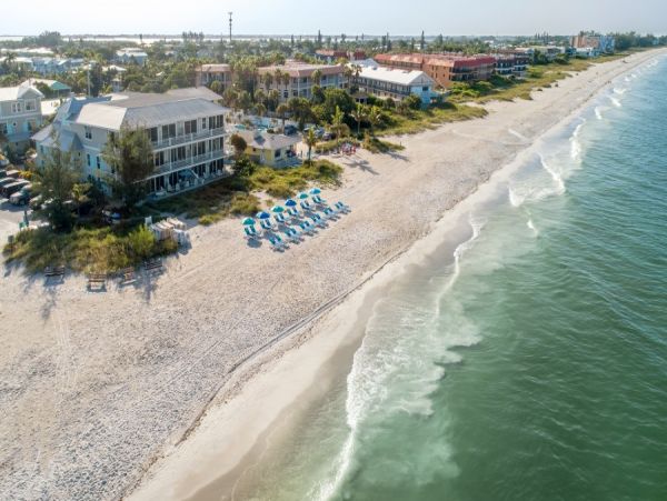 On Beach Holmes Beach Vacation Condo Three Bedroom
