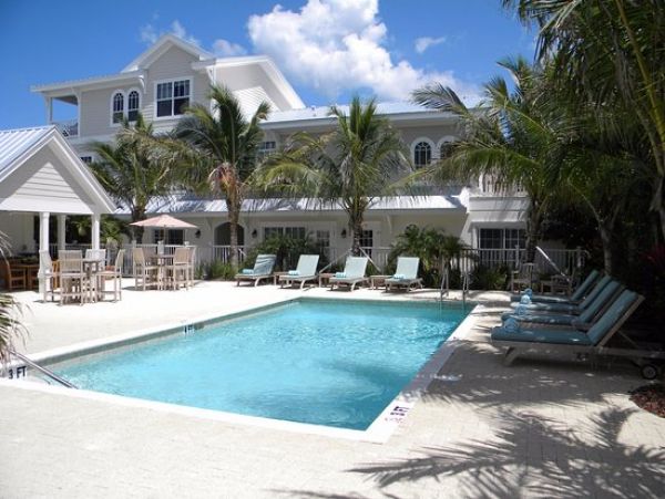 On Beach Holmes Beach Vacation Condo Three Bedroom