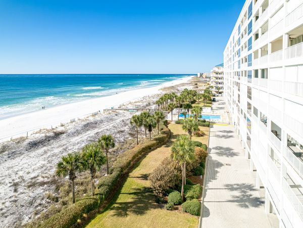 Experience the Ultimate Destin Vacation Rental with Stunning Gulf Views!
