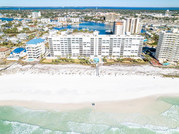 Experience the Ultimate Destin Vacation Rental with Stunning Gulf Views!