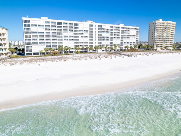 Experience the Ultimate Destin Vacation Rental with Stunning Gulf Views!