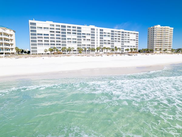 Experience the Ultimate Destin Vacation Rental with Stunning Gulf Views!