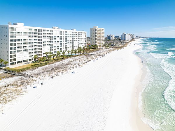 Experience the Ultimate Destin Vacation Rental with Stunning Gulf Views!