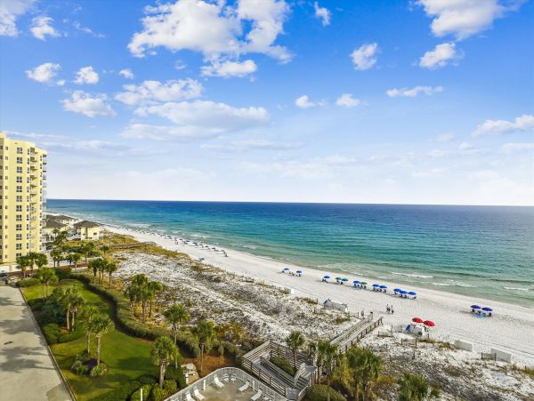 Experience the Ultimate Destin Vacation Rental with Stunning Gulf Views!