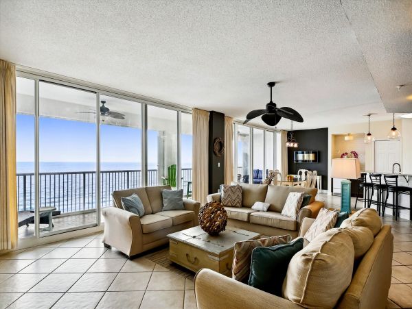 Experience the Ultimate Destin Vacation Rental with Stunning Gulf Views!