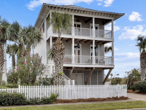 Chic Beach Beauty Stroll to Sand Gulf Views
