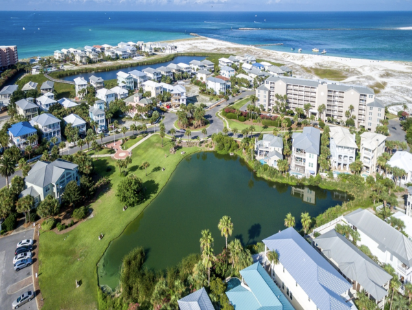 Chic Beach Beauty Stroll to Sand Gulf Views