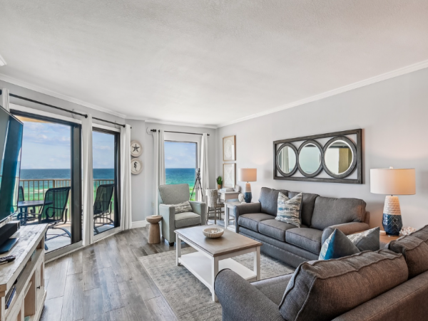 DESTIN 3 BEDROOM BEACHFRONT CONDO WITH VIEWS!